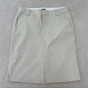 GAP Vintage Stretch Pencil Skirt with Front Slit and Pockets - 8